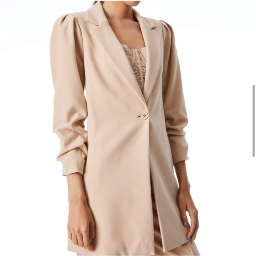 Like NEW Alice & Olivia blazer/jacket